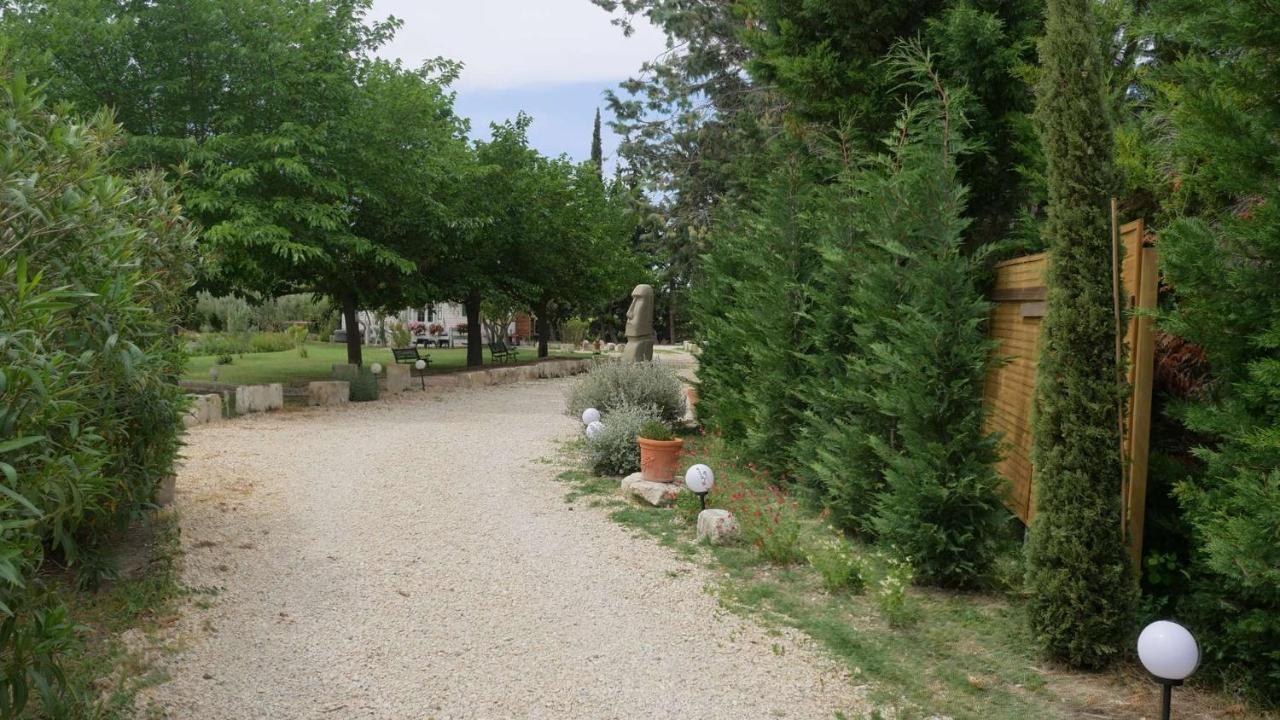 Mas Maurane - Le Bougainvillier Aux Portes D'Arles Apartment Tarascon Ngoại thất bức ảnh